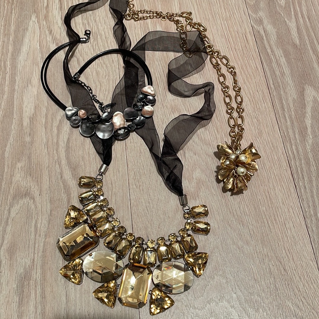 Neckless Bundle $60